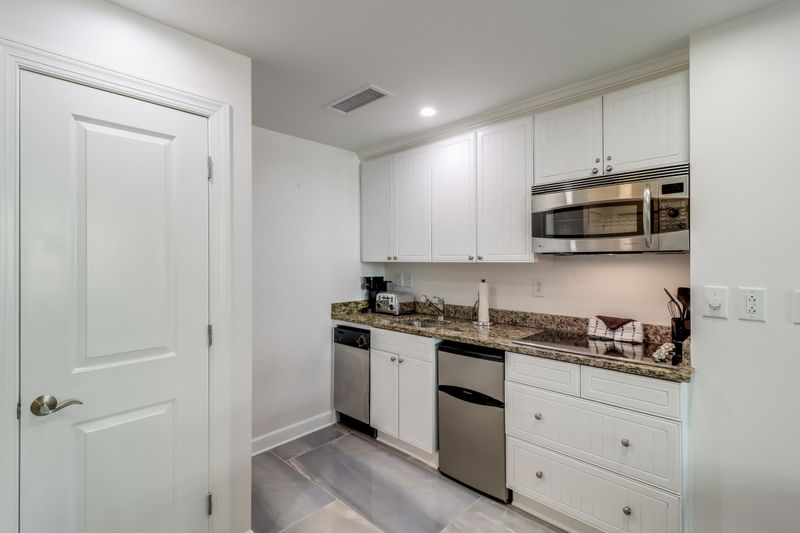 5802 Palmetto Dr #B-308, Isle Of Palms, SC 29451