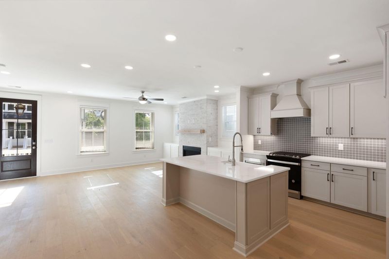1142 Oak Bluff Ave, Charleston, SC 29492