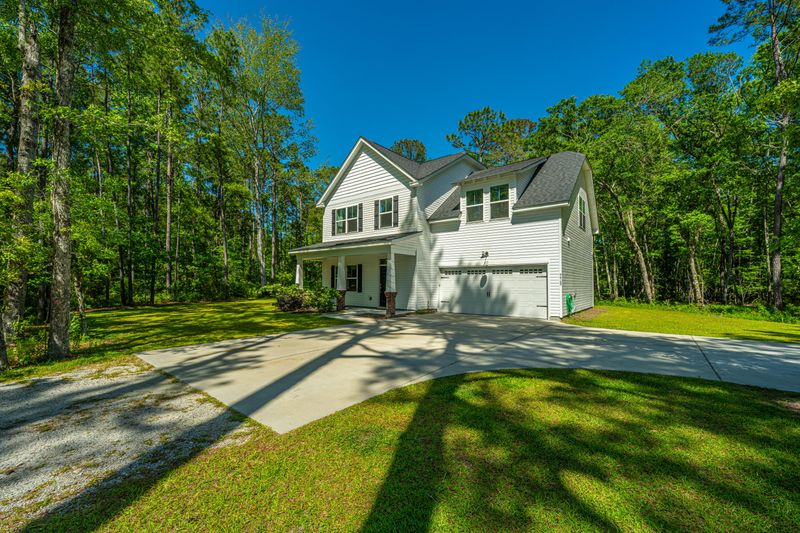 9969 Randall Rd, Mcclellanville, SC 29458