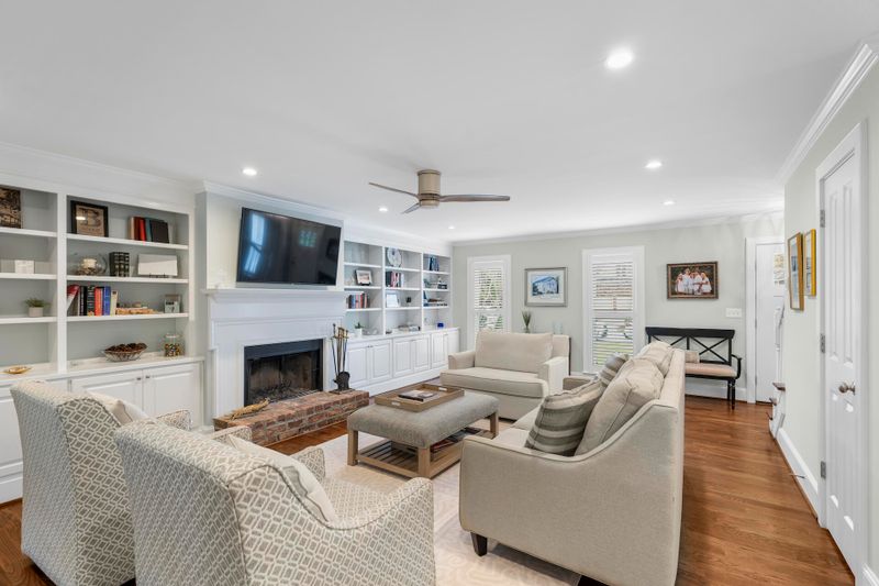 595 Palisades Dr, Mount Pleasant, SC 29464