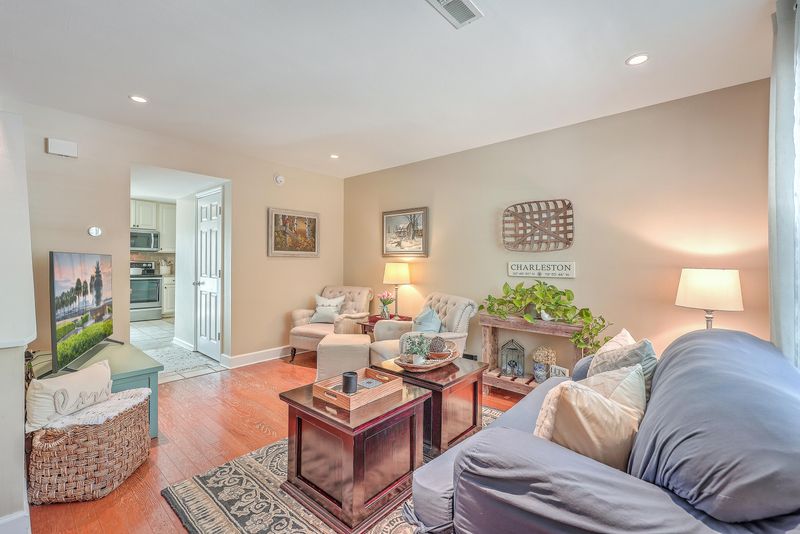 507 Stinson Dr #5d, Charleston, SC 29407