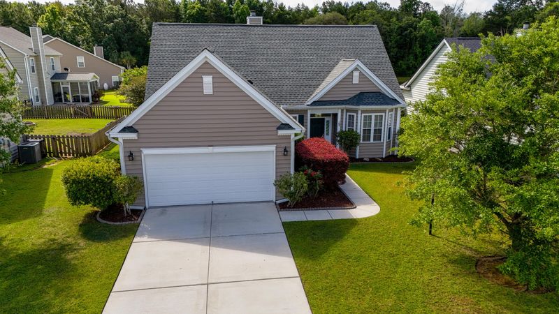 163 Carolinian Dr, Summerville, SC 29485