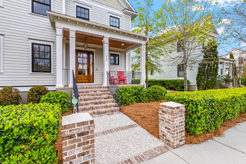 213 Amberjack Ln, Daniel Island, SC 29492