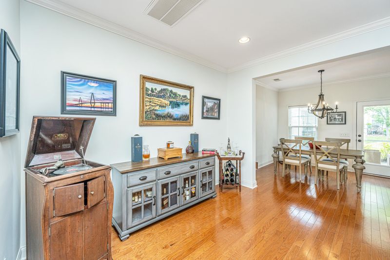 1174 Euclid Dr, Charleston, SC 29492