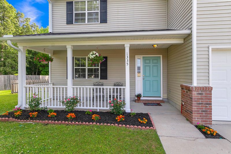 1335 Bishop Pine Dr, Ladson, SC 29456