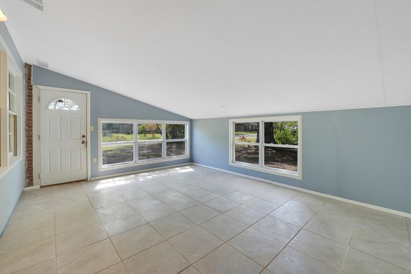 24 Plainfield Ave, Goose Creek, SC 29445