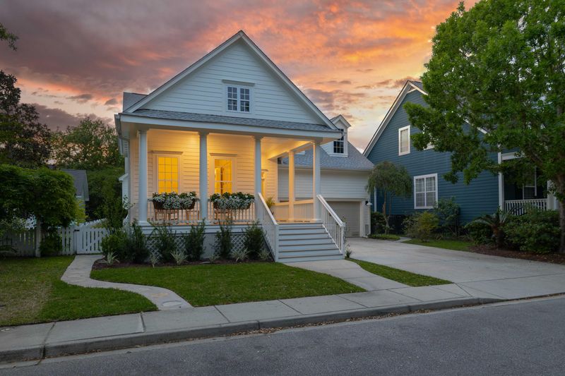 1303 Elfe St, Charleston, SC 29492