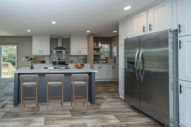 170 Acline Ave, Saint Stephen, SC 29479