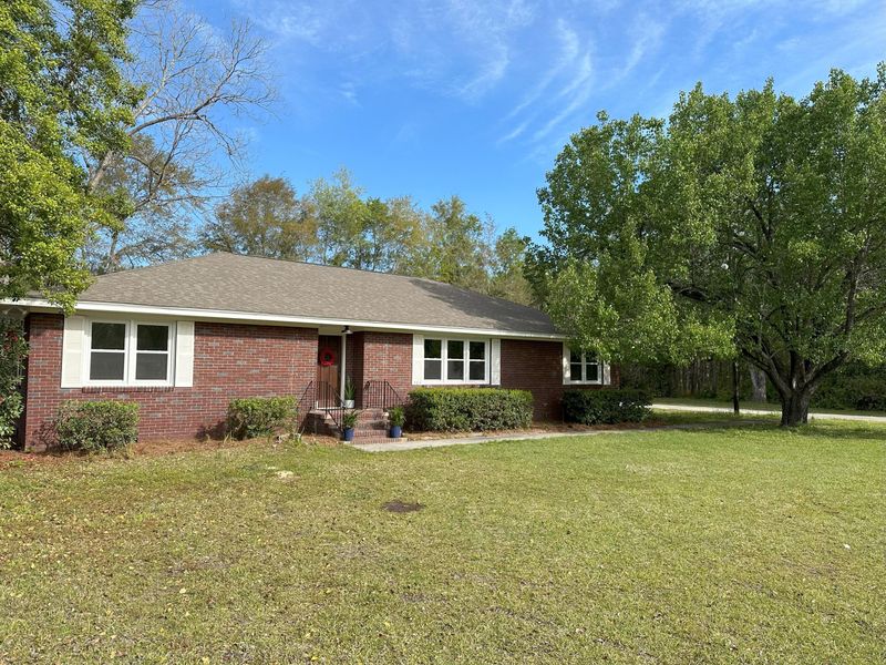 303 Schoolhouse Rd, Dorchester, SC 29437