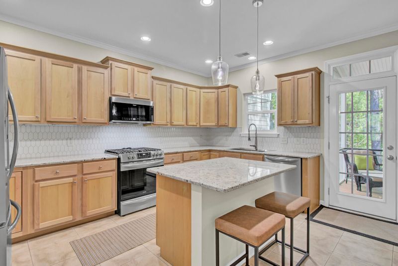 1741 Blalock St, Mount Pleasant, SC 29466