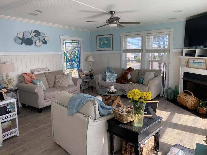 304 Palmetto Blvd, Edisto Island, SC 29438