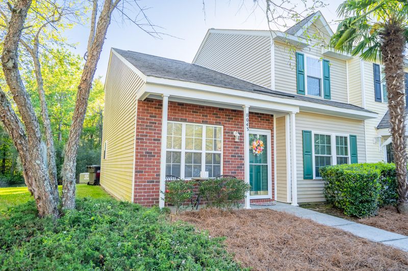 8043 Shadow Oak Dr, North Charleston, SC 29406