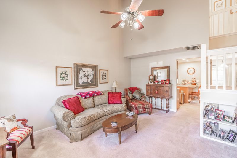 8043 Shadow Oak Dr, North Charleston, SC 29406
