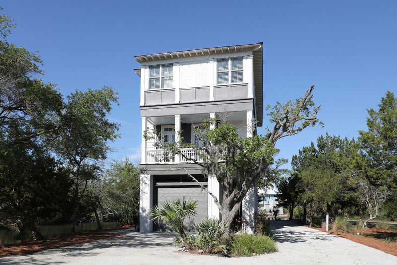 27 Planters Retreat, Edisto Island, SC 29438