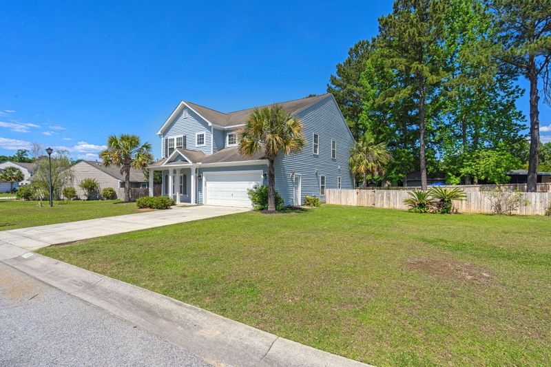 101 Goldfinch Ln, Summerville, SC 29485