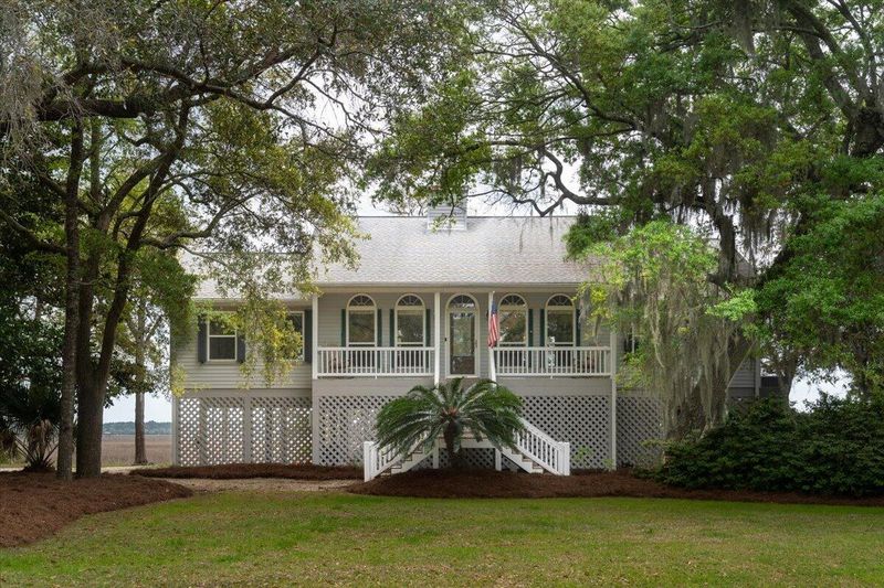 8723 Middleton Point Ln, Edisto Island, SC 29438