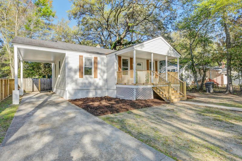 2618 Seymour Ave, North Charleston, SC 29405