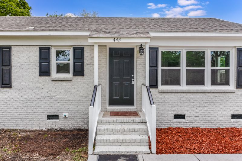 442 Clarine Dr, Goose Creek, SC 29445