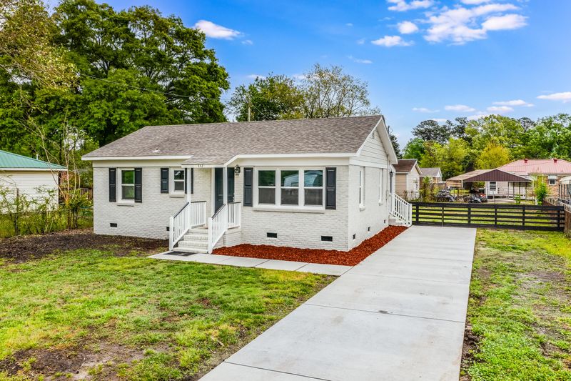 442 Clarine Dr, Goose Creek, SC 29445