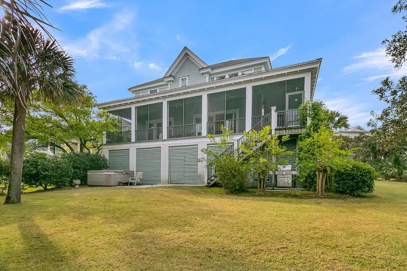 324 Evian Way, Mount Pleasant, SC 29464