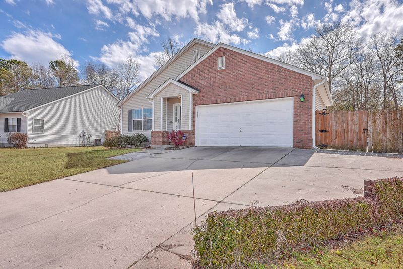108 Dundalk Ct, Goose Creek, SC 29445