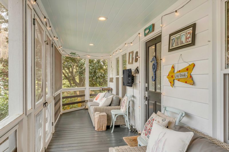 1486 Village Sq, Mount Pleasant, SC 29464