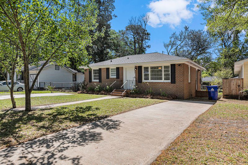 1633 Poinsetta Rd, Charleston, SC 29407