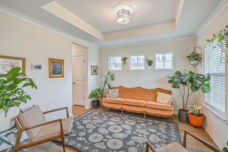 6041 Coral Berry Rd, Hanahan, SC 29410