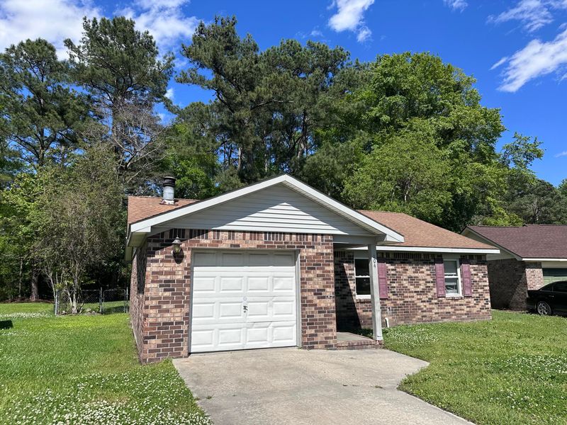104 Aberdeen Ct, Summerville, SC 29486
