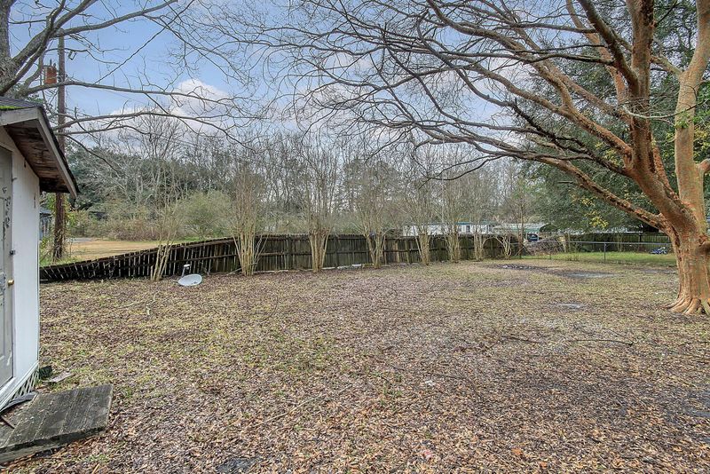 101 Bell Dr, Summerville, SC 29485