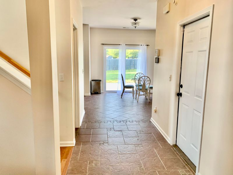 1419 Grackle Ct, Hanahan, SC 29410
