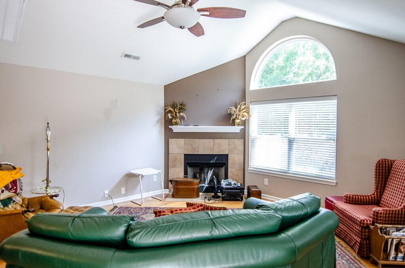 8800 Dorchester Rd #1303, North Charleston, SC 29420