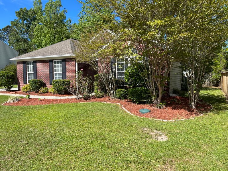 110 Irish Oak Dr, Goose Creek, SC 29445