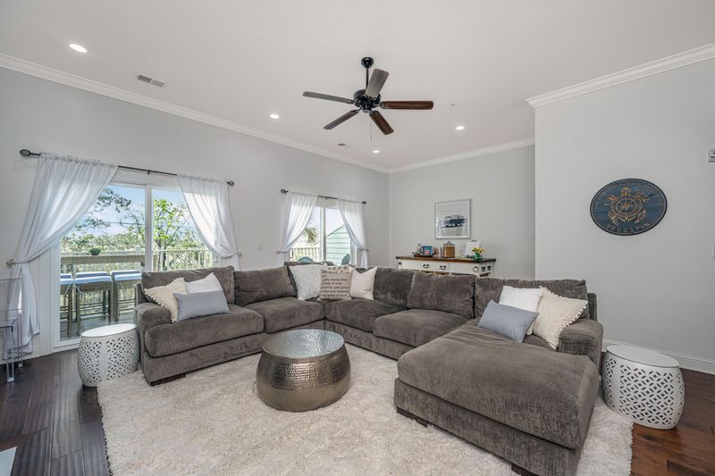 1012 Lighterman Way, Charleston, SC 29412