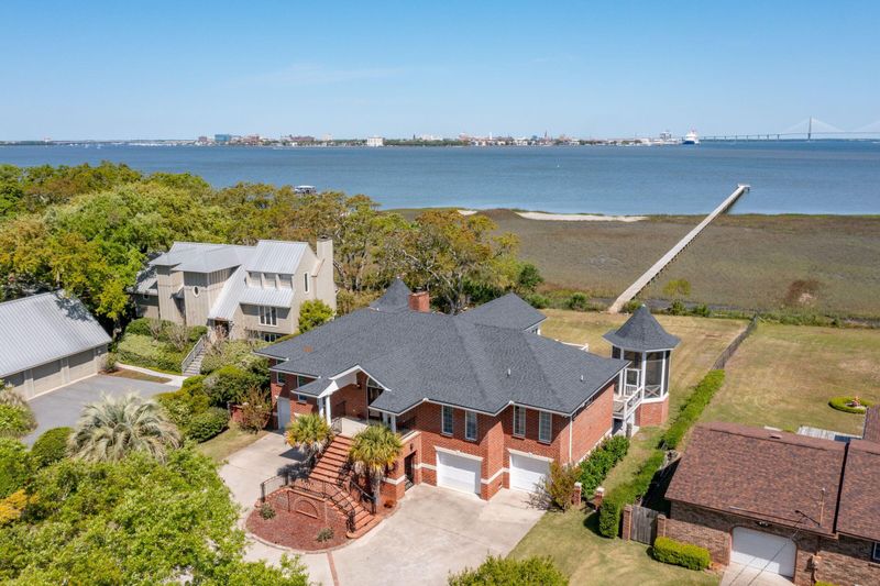 766 Clearview Dr, Charleston, SC 29412