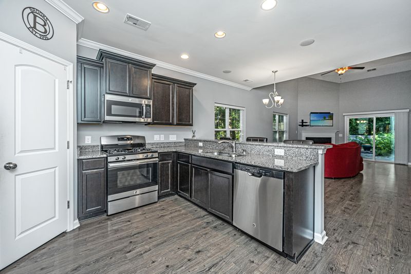 3105 Mulan Ln, Charleston, SC 29414