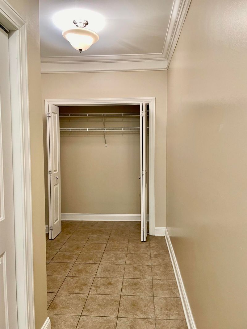 2244 Ashley Crossing Dr #612, Charleston, SC 29414