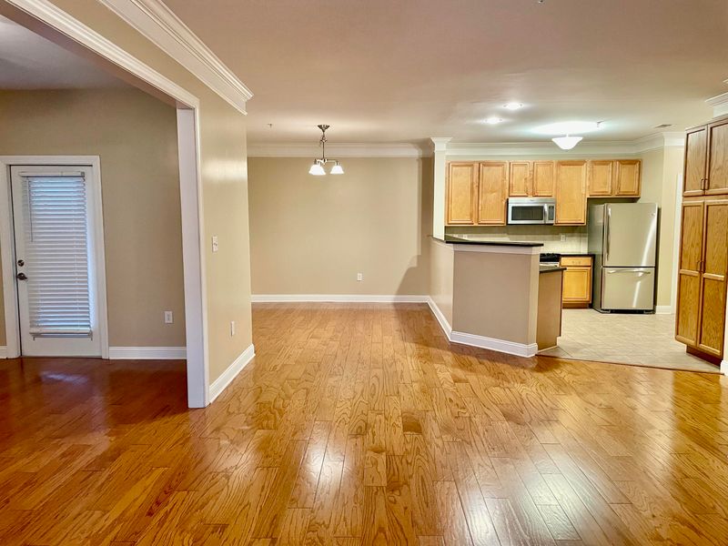 2244 Ashley Crossing Dr #612, Charleston, SC 29414