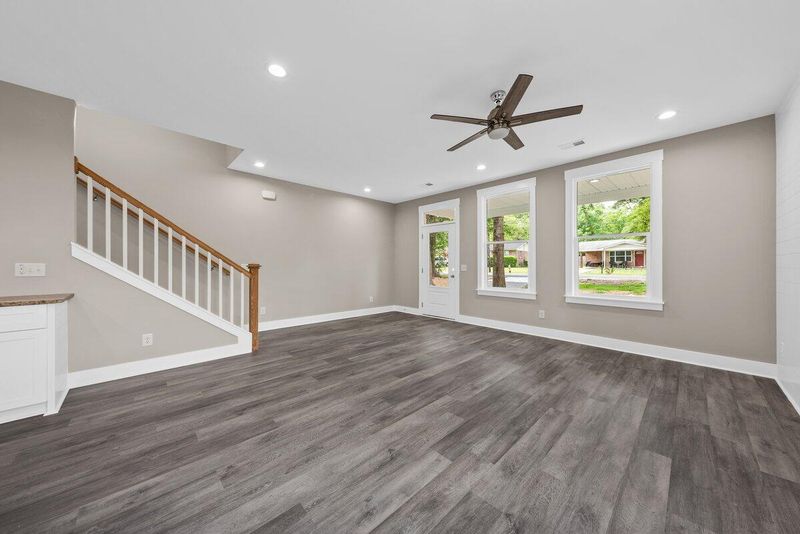 109 Ridge Rd, Summerville, SC 29485