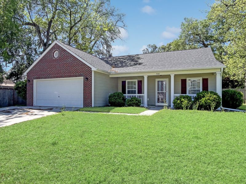 5166 Morrow Ln, Summerville, SC 29485