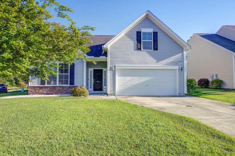 563 Pleasant Side Dr, Moncks Corner, SC 29461
