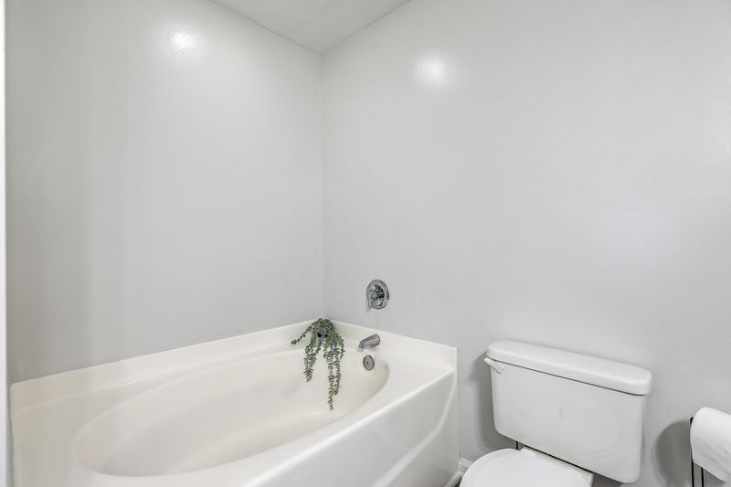 108 Avalon Rd, Summerville, SC 29483