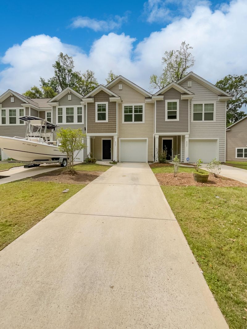 4597 Palm View Cir, North Charleston, SC 29418