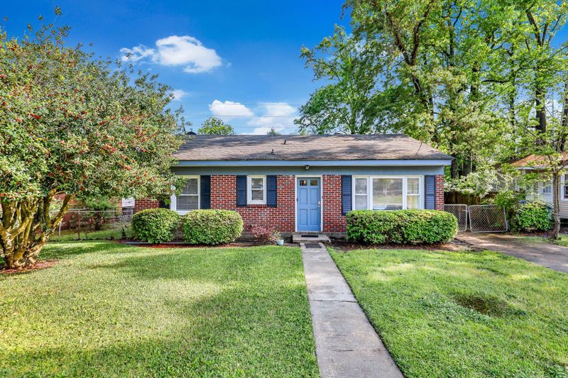 1507 Greenbay Dr, North Charleston, SC 29406