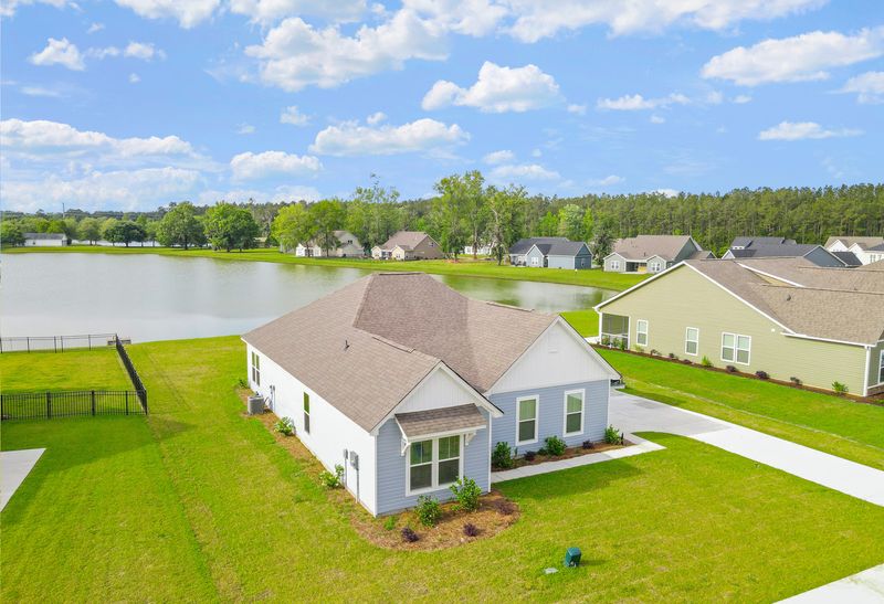 143 Westfield Dr, Ridgeville, SC 29472
