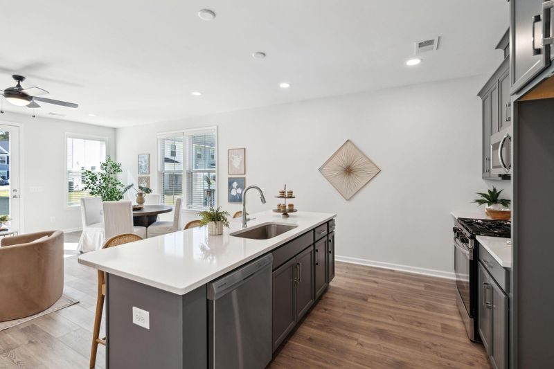 388 Green Fern Dr, Summerville, SC 29483