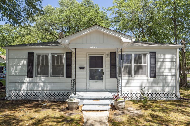 5802 Moore St, Hanahan, SC 29410