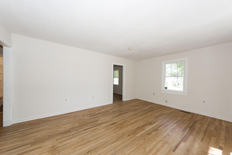 5802 Moore St, Hanahan, SC 29410
