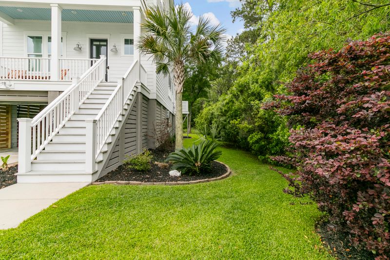 2780 Colonel Harrison Dr, Johns Island, SC 29455