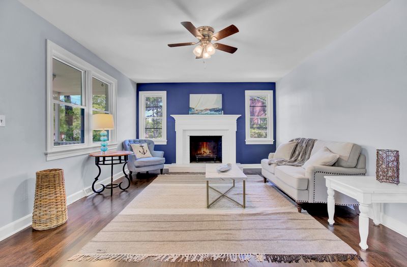 1029 Wheeler Dr, Hanahan, SC 29410